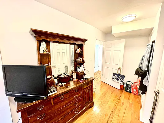 Rented by Pear NYC LLC | media 33