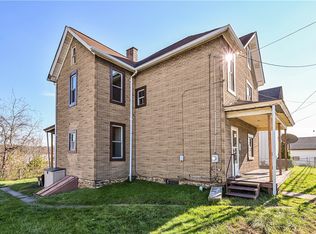 604 Overhead Bridge Rd, Youngwood, PA 15697