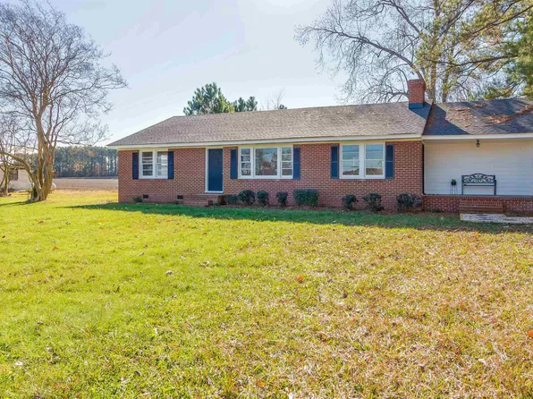 604 Church St E, Elm City, NC 27822