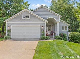 12238 Holmden Dr NE, Rockford, MI