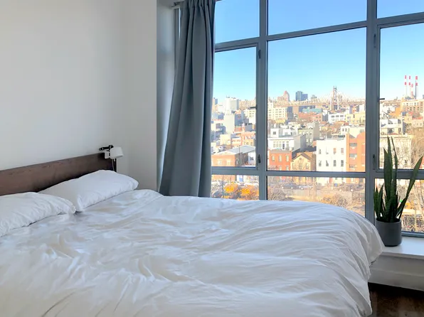 10-63 Jackson Avenue image 4 of 5