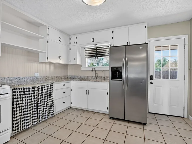 3111 W Louisiana Ave — Photo 16