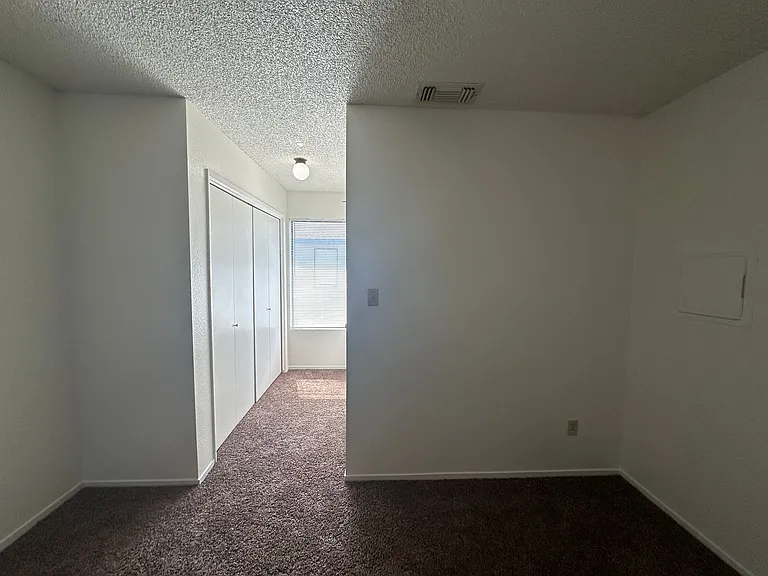 7813 S Laurelglen Blvd — Photo 10