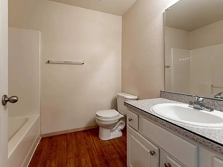Watermill Park Apartments — Photo 34