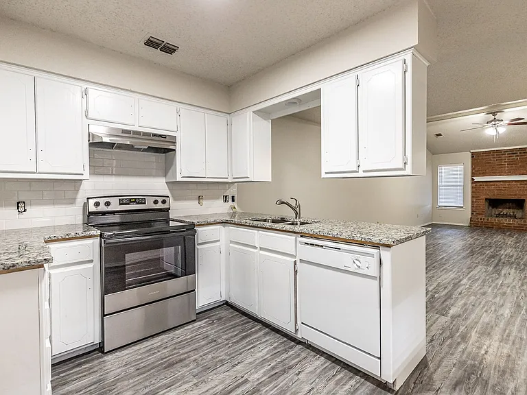17 Wagnon Dr — Photo 1