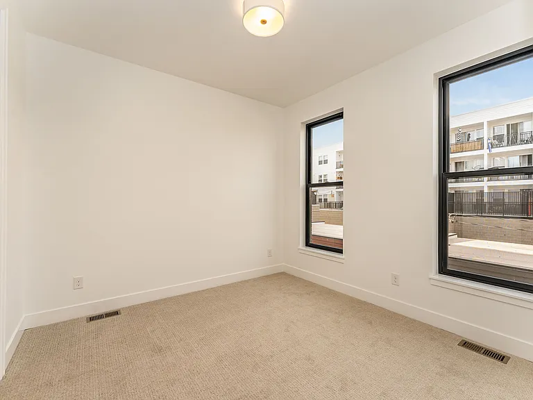 2323 Stout St — Photo 11