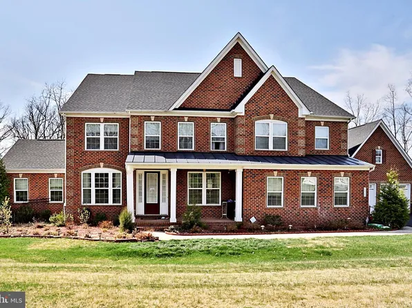 6820 Lilly Belle Ct, Centreville, VA 20120