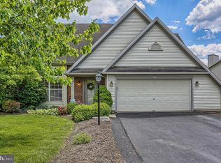 674 Stover Ct, Hummelstown, PA 17036