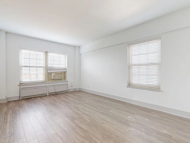 Dining/Living room