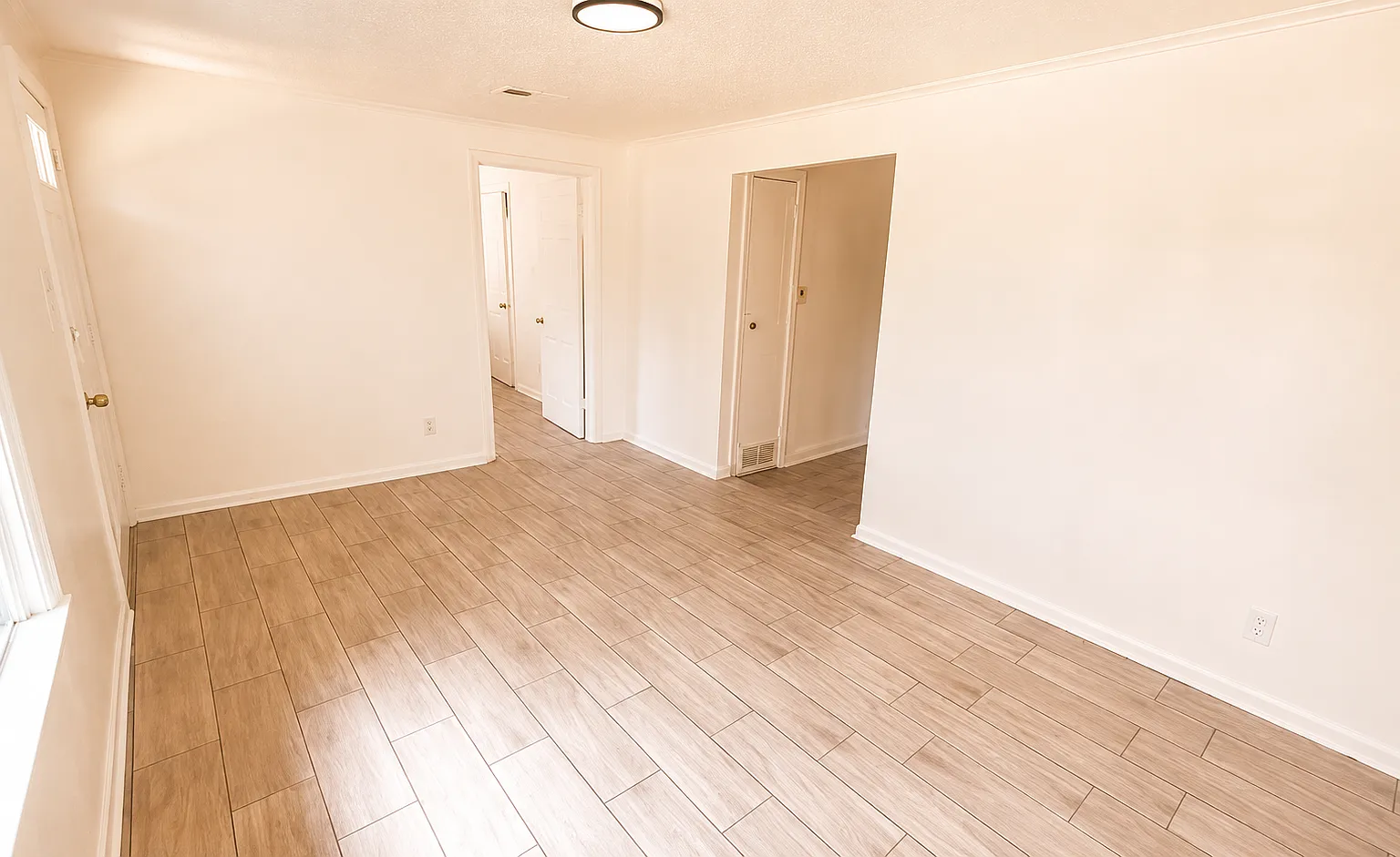 3 bed, $1,250 — Photo 4