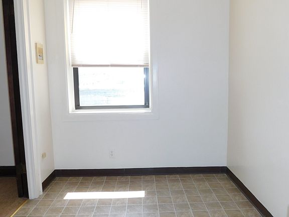 5th image of 1127 Central Ave #8A