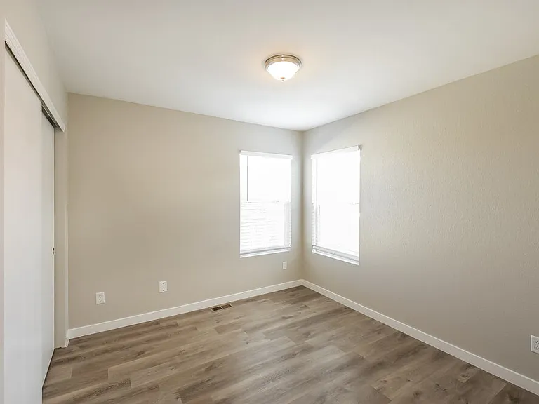 18619 E 46th Pl — Photo 15