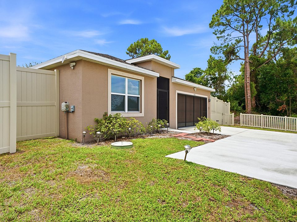 1st image of 1572 SW Paar Drive
