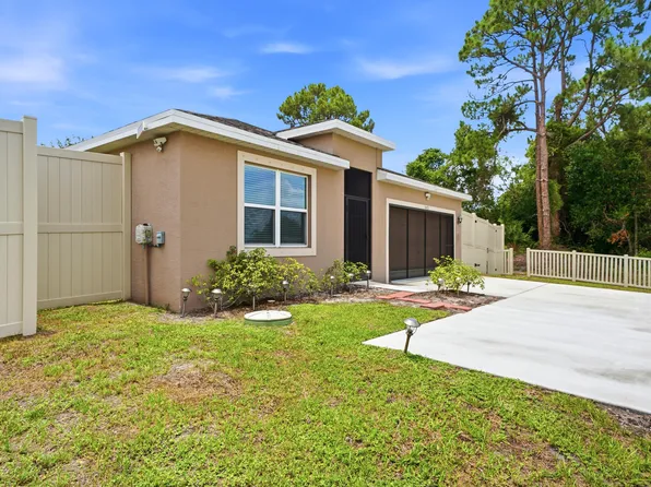 1572 SW Paar Drive, Port St Lucie, FL 34953
