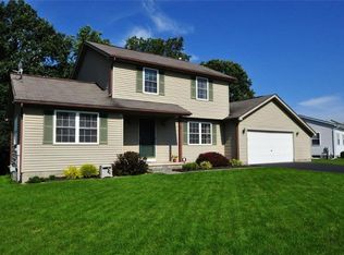 25 Hazel Bark Run, Rochester, NY 14606