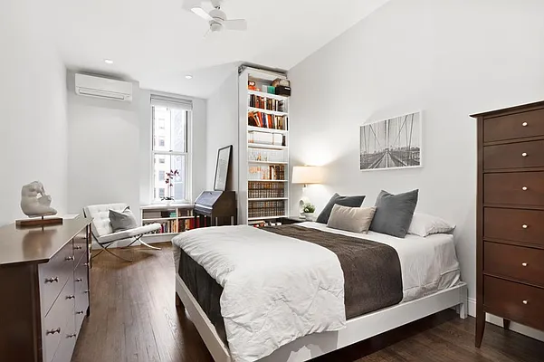 Sold by R New York | media 3