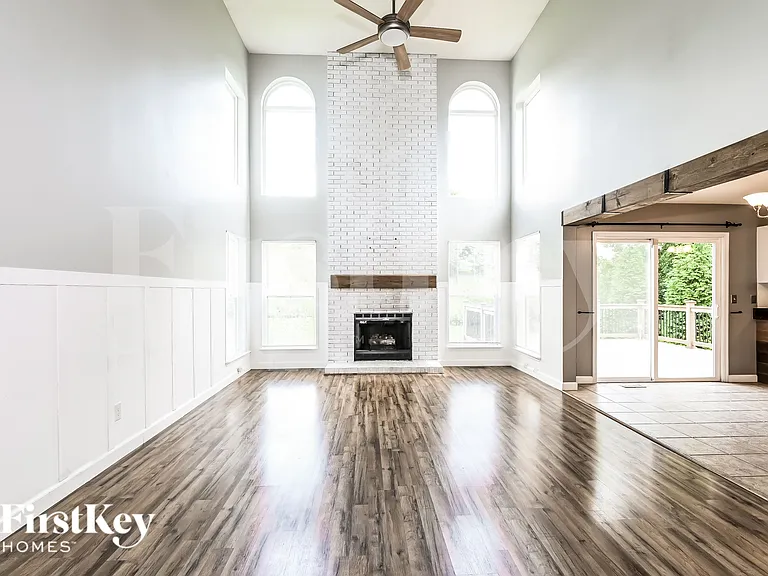 115 Winter Park Ct — Photo 2