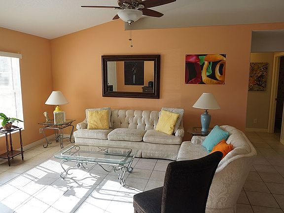 3rd image of 37 Richfield Ln