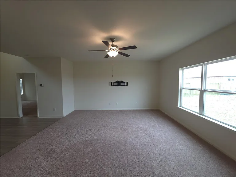 305 Lone Mountain Dr — Photo 6