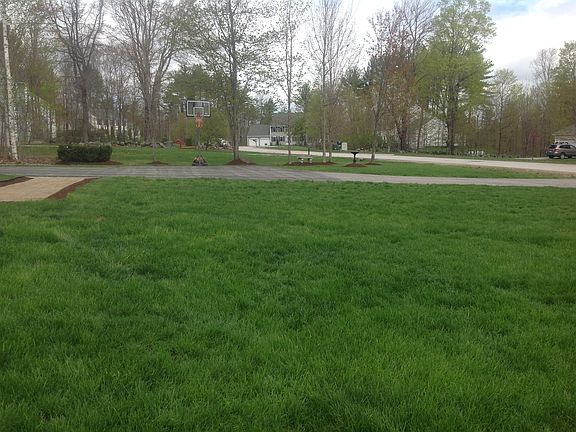 2nd image of 20 Bradford Cir