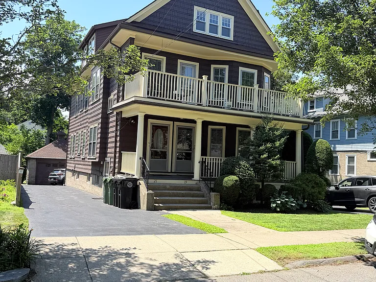 21 Spruce St #2 — Photo 2