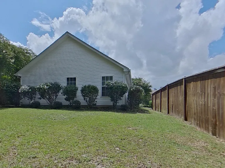 180-180 Riglaw Cir — Photo 16