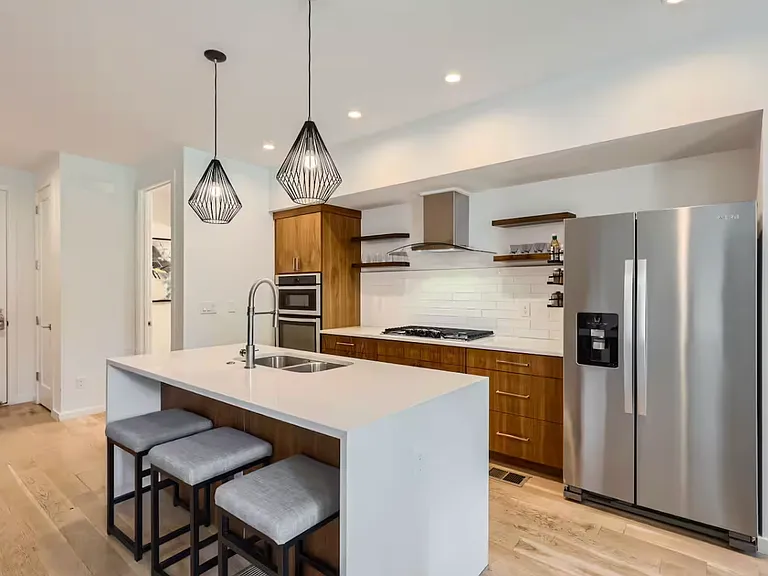 2305 W 52nd Ave — Photo 11