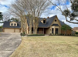 404 Myra St, Friendswood, TX 77546