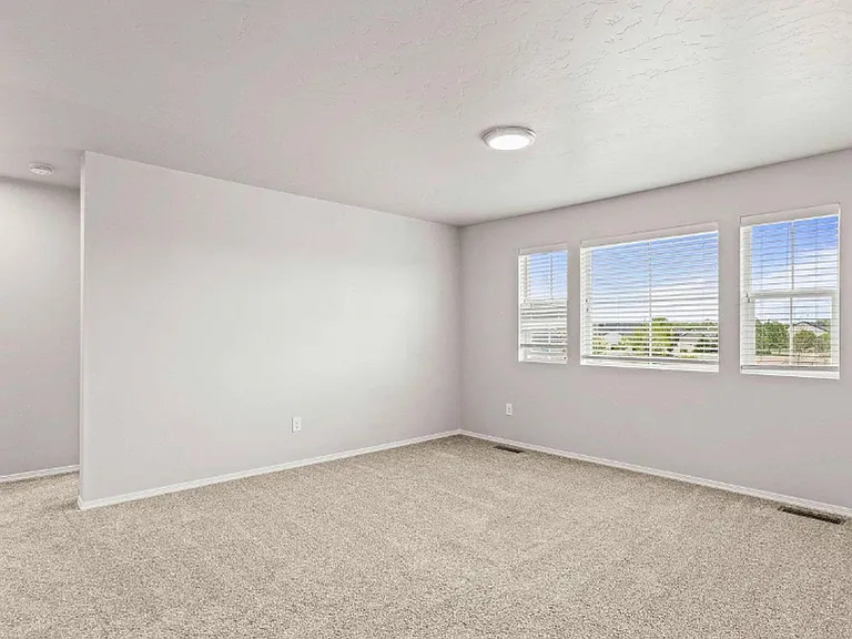 16888 Courtney Way — Photo 31