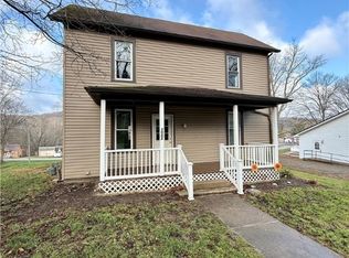 1002 Jefferson St, Bergholz, OH