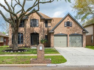 8819 Hedgestone Ct, La Porte, TX 77571