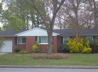 110 Telford Dr, Newport News, VA 23602