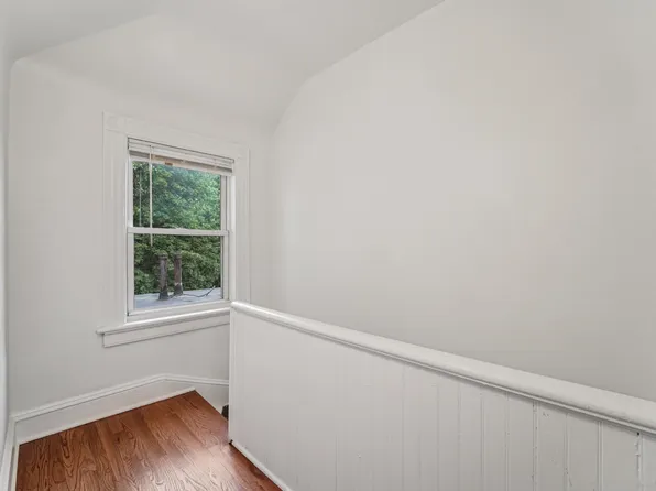 9 Howard Place image 30 of 38