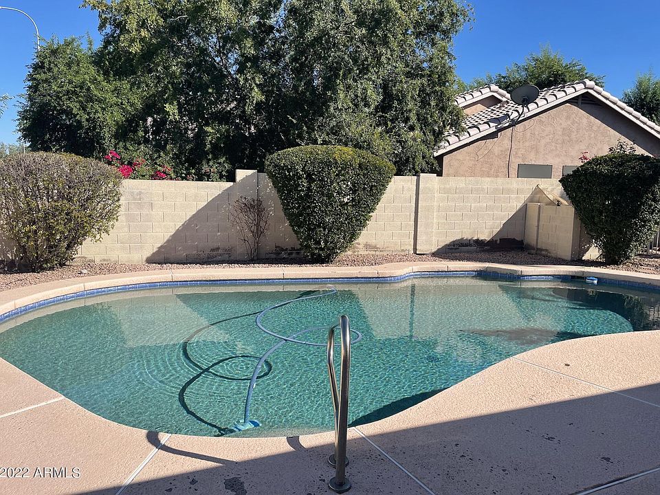 2nd image of 2575 S Comanche Dr