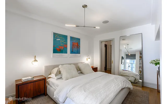 Sold by Douglas Elliman | media 16