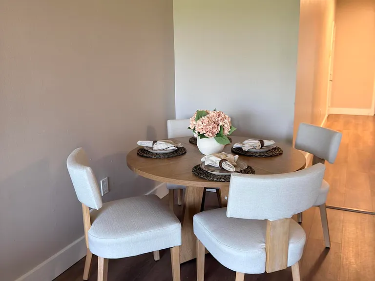 2060 Greenview Shores Blvd — Photo 5