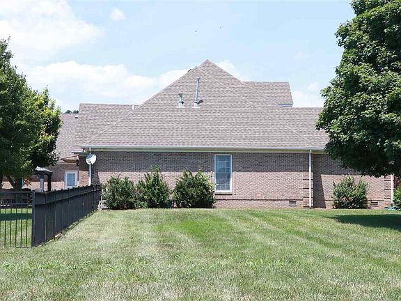 3rd image of 177 Southwind Dr