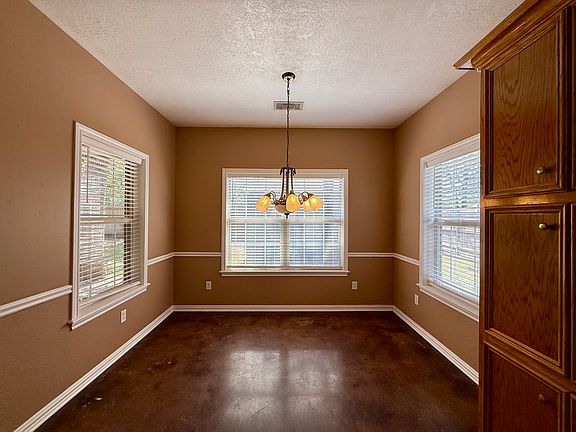 5th image of 1814 White Stone Dr