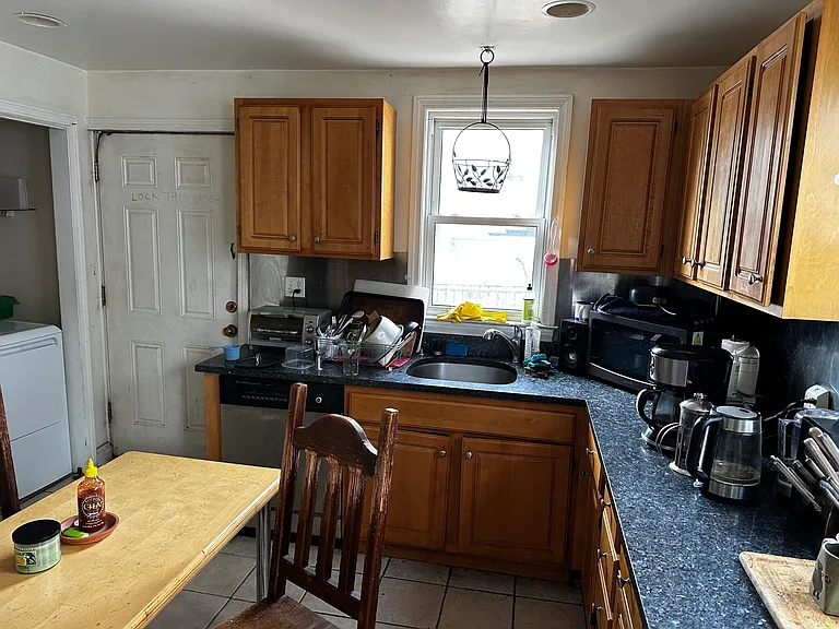 40 Hooker St — Photo 13