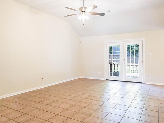 3rd image of 18389 Ten Oaks Ct