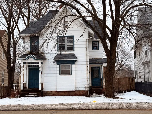 621 N 2nd St, Rockford, IL 61107