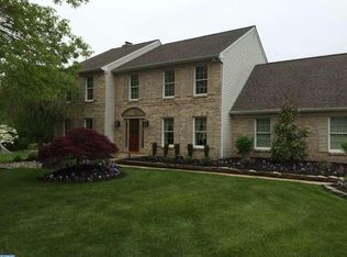 5 Kirkwood Ct, Mount Laurel, NJ 08054