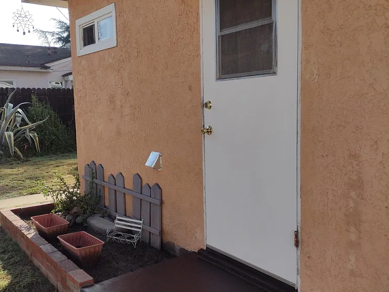 703 E Jefferson Ave — Photo 10
