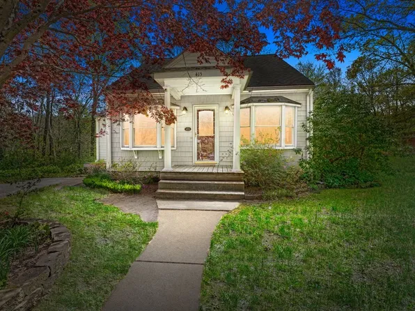 415 Pond St, Uxbridge, MA 01569