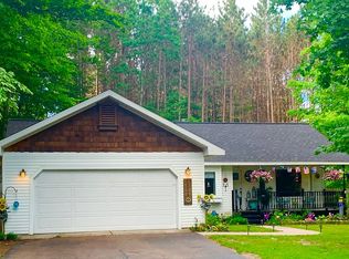 19019 Beechridge Dr, Lake Ann, MI 49650