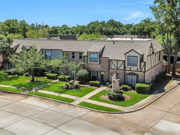 14703 Barryknoll Ln APT 11, Houston, TX 77079