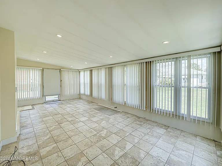 59 Guadeloupe Dr — Photo 20