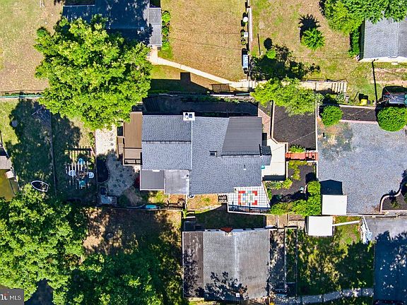 5th image of 601 Riverside Dr