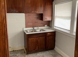 423 E 152nd St #2, Cleveland, OH