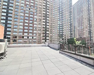 Rented by Loom Capital Group Inc.